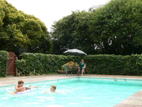 Glow Worm Motel Waitomo Caves Exterior photo